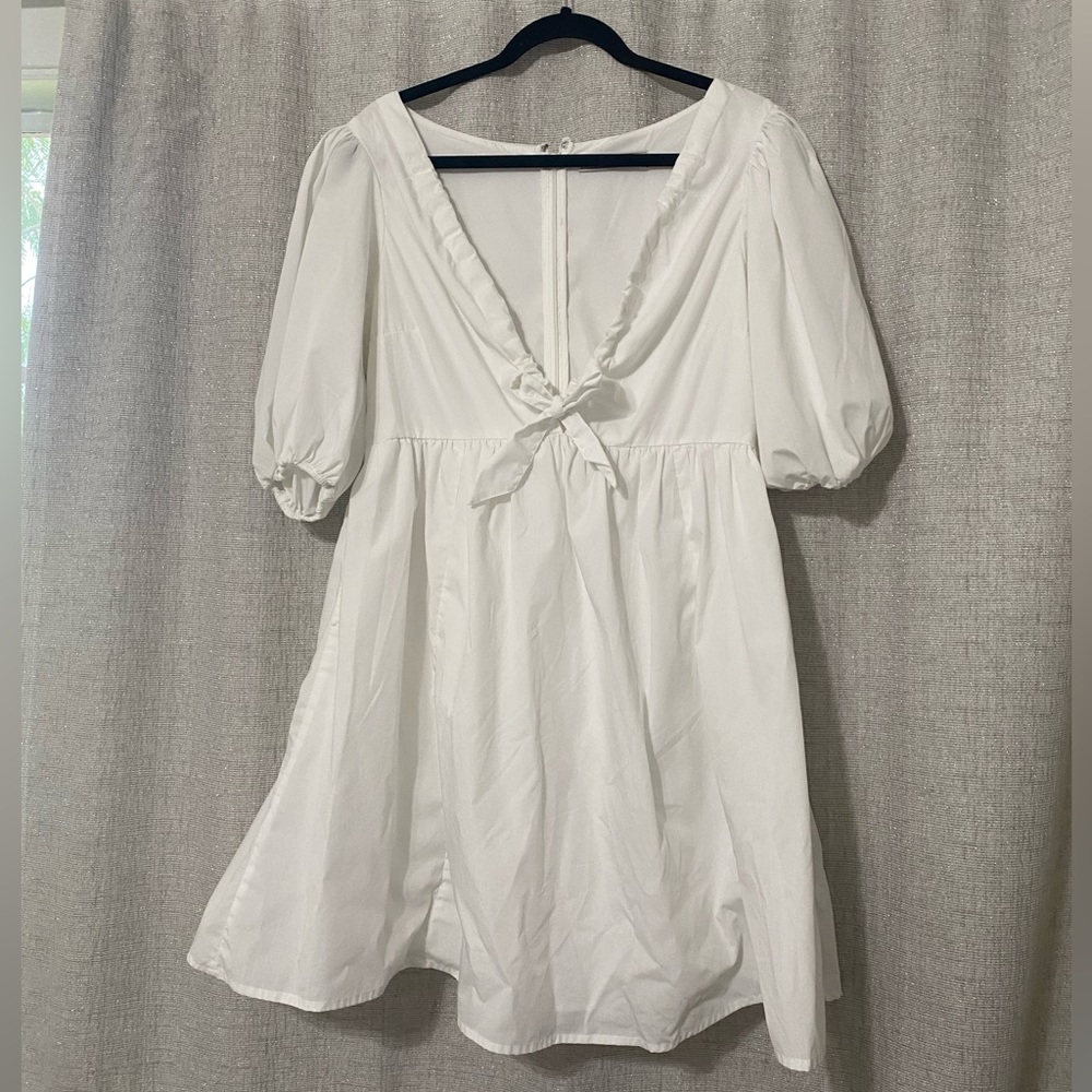 Abercrombie & Fitch White Puff Sleeved Dress